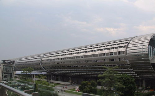 環(huán)翠鏤空鋁板工廠批發(fā)與鞋帽批發(fā)的跨界聯(lián)動 裝飾建材與時尚產業(yè)的協(xié)同發(fā)展